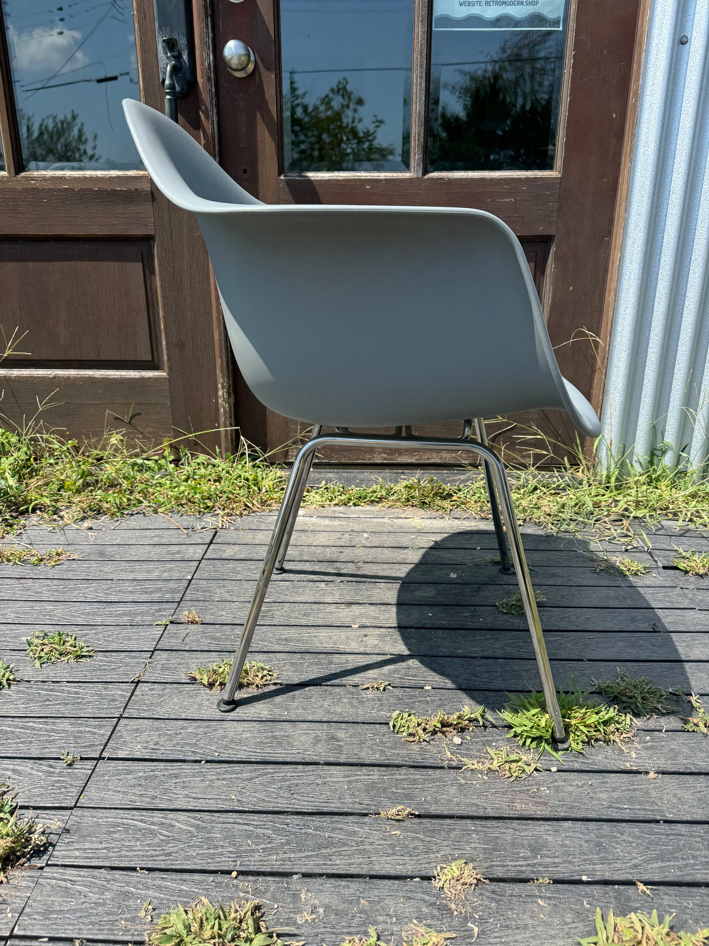 Herman Miller Molded Plastic Armchair With 4 Leg Base