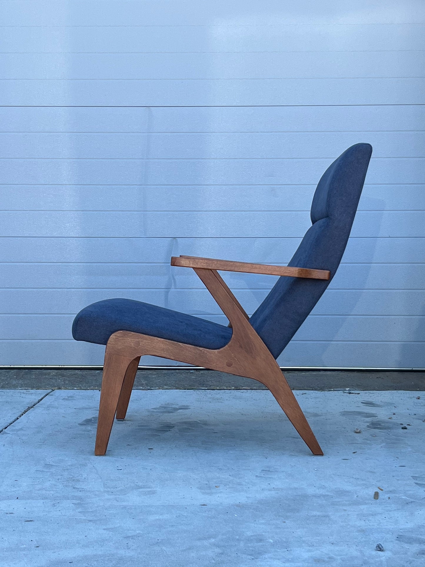 Apollo Lounge Chair